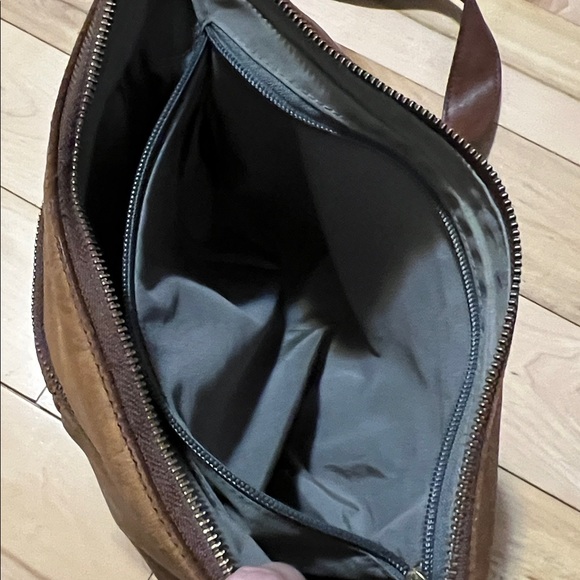 Roots Brown Leather Small Messenger Bag - Picture 12 of 17